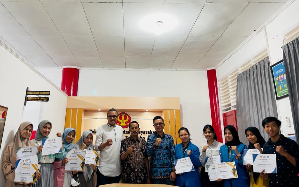 FKM Untad Beri Reward Mahasiswa Berprestasi