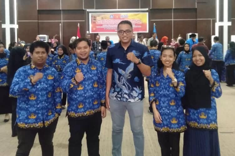 Dosen PPPK FKM Untad Lakukan Penandatanganan Perjanjian Kerja dan Pengambilan Sumpah