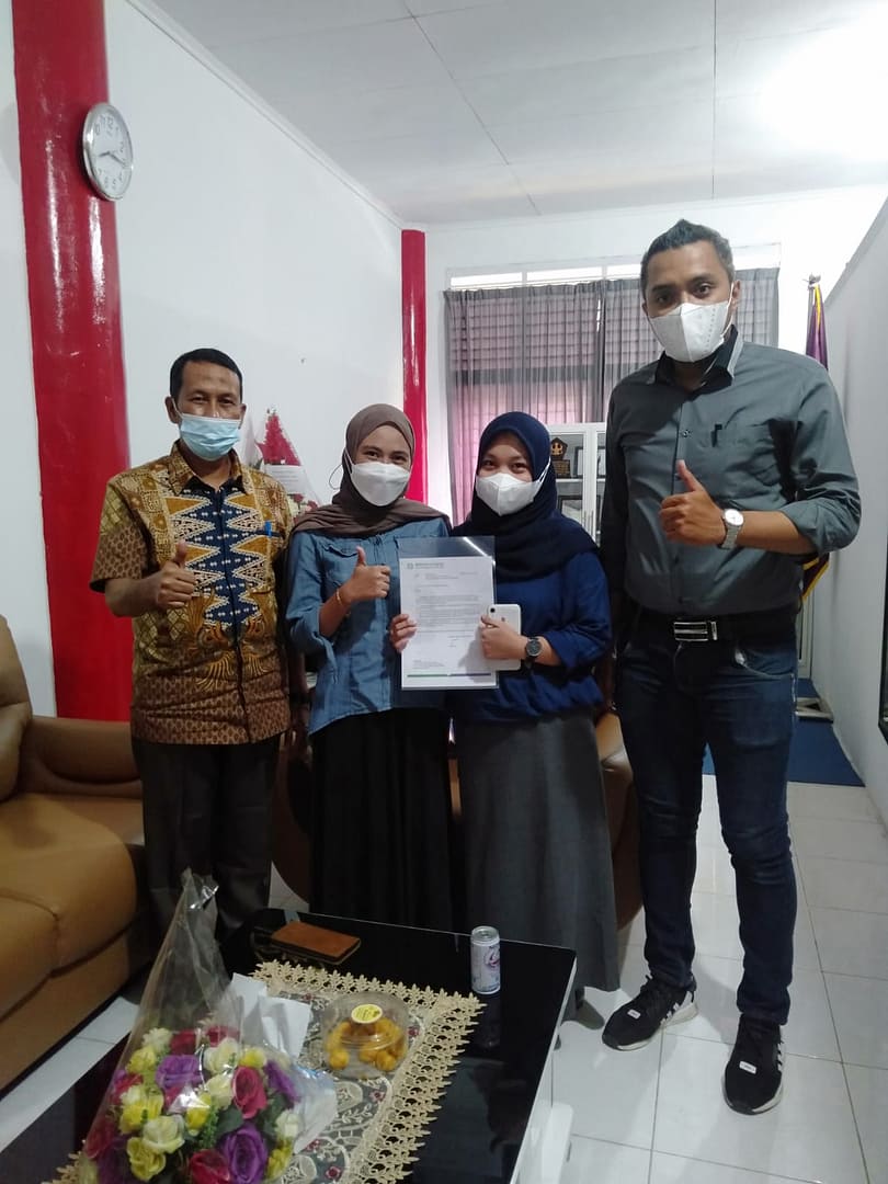 FKMahasiswa FKM Untad, Chaerun Nisa Tamsil dan Iin Amelia Amir dari Prodi Kesmas lulus Program Magang dan Studi Independen Bersertifikat (MSIB)